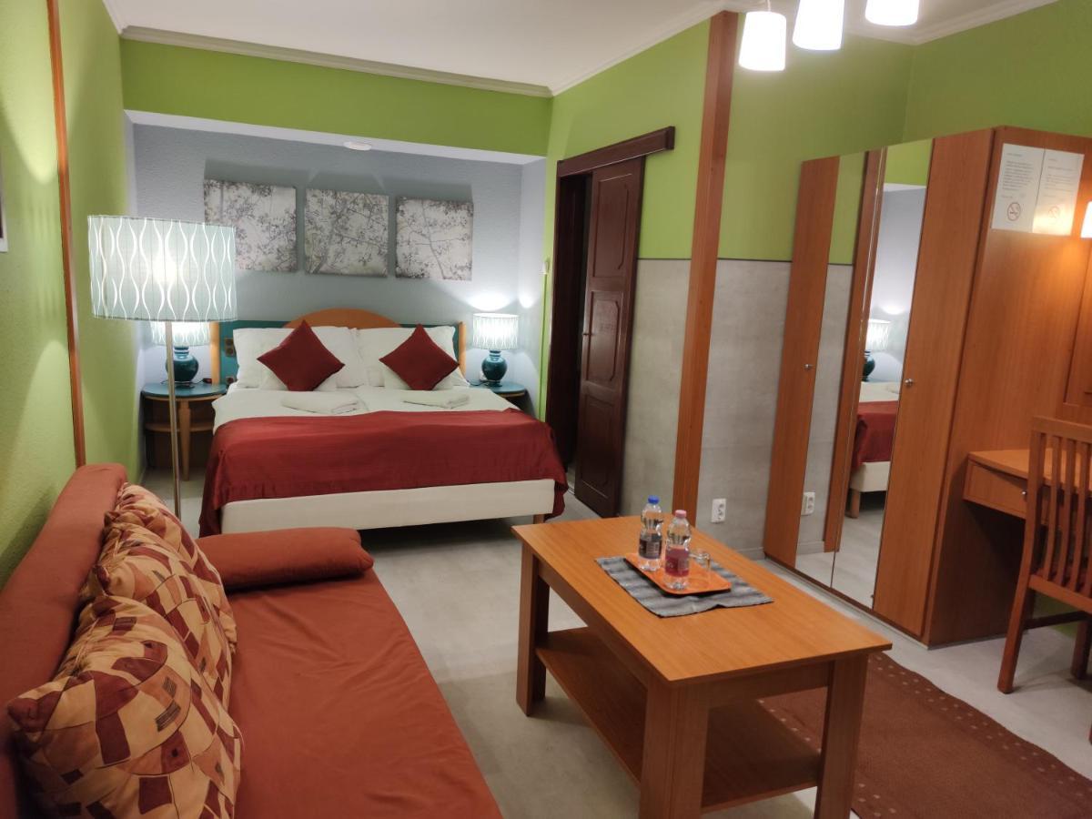 Hotel Oswaldo Budapest Eksteriør billede