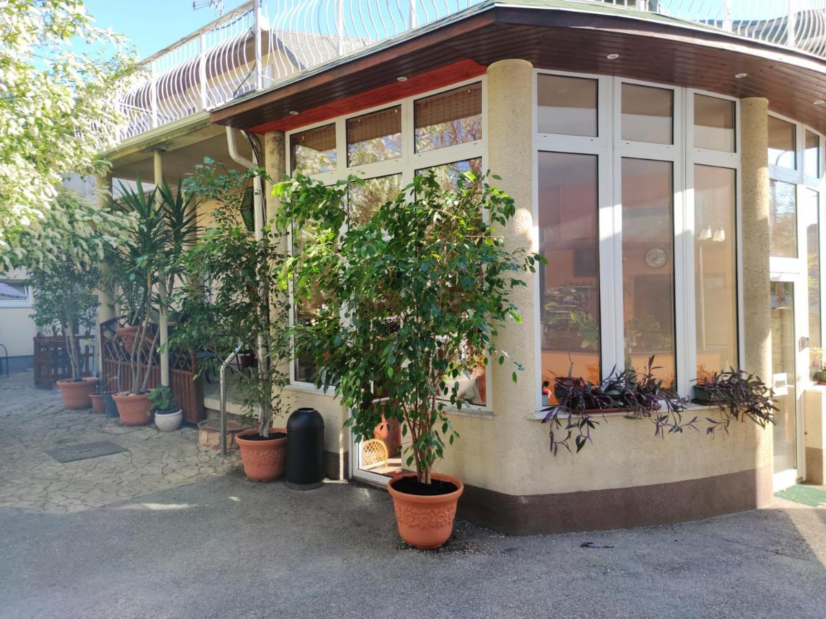 Hotel Oswaldo Budapest Eksteriør billede
