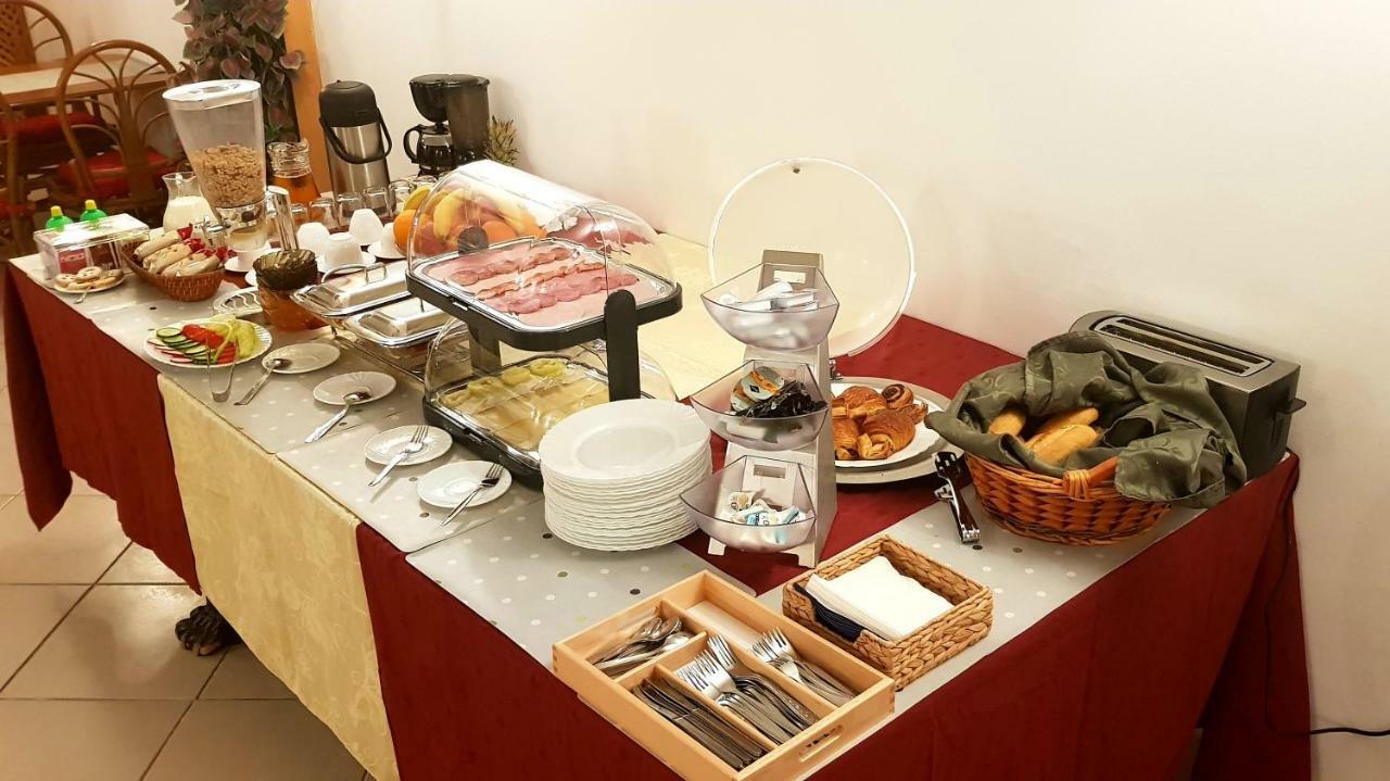 Hotel Oswaldo Budapest Eksteriør billede